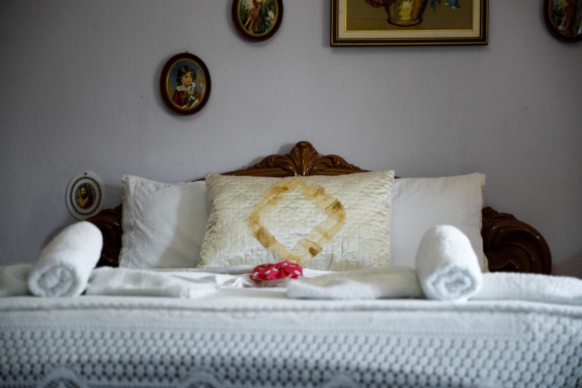 Leka Guesthouse Gjirokastër Dış mekan fotoğraf