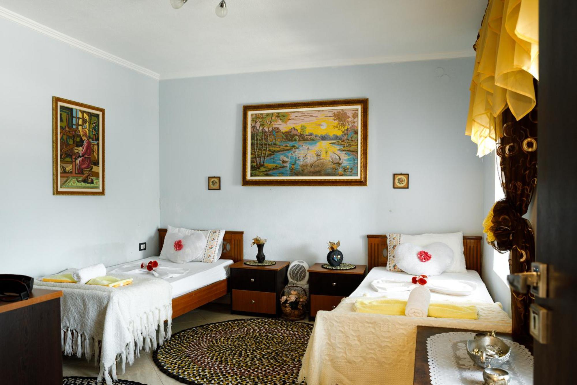 Leka Guesthouse Gjirokastër Dış mekan fotoğraf