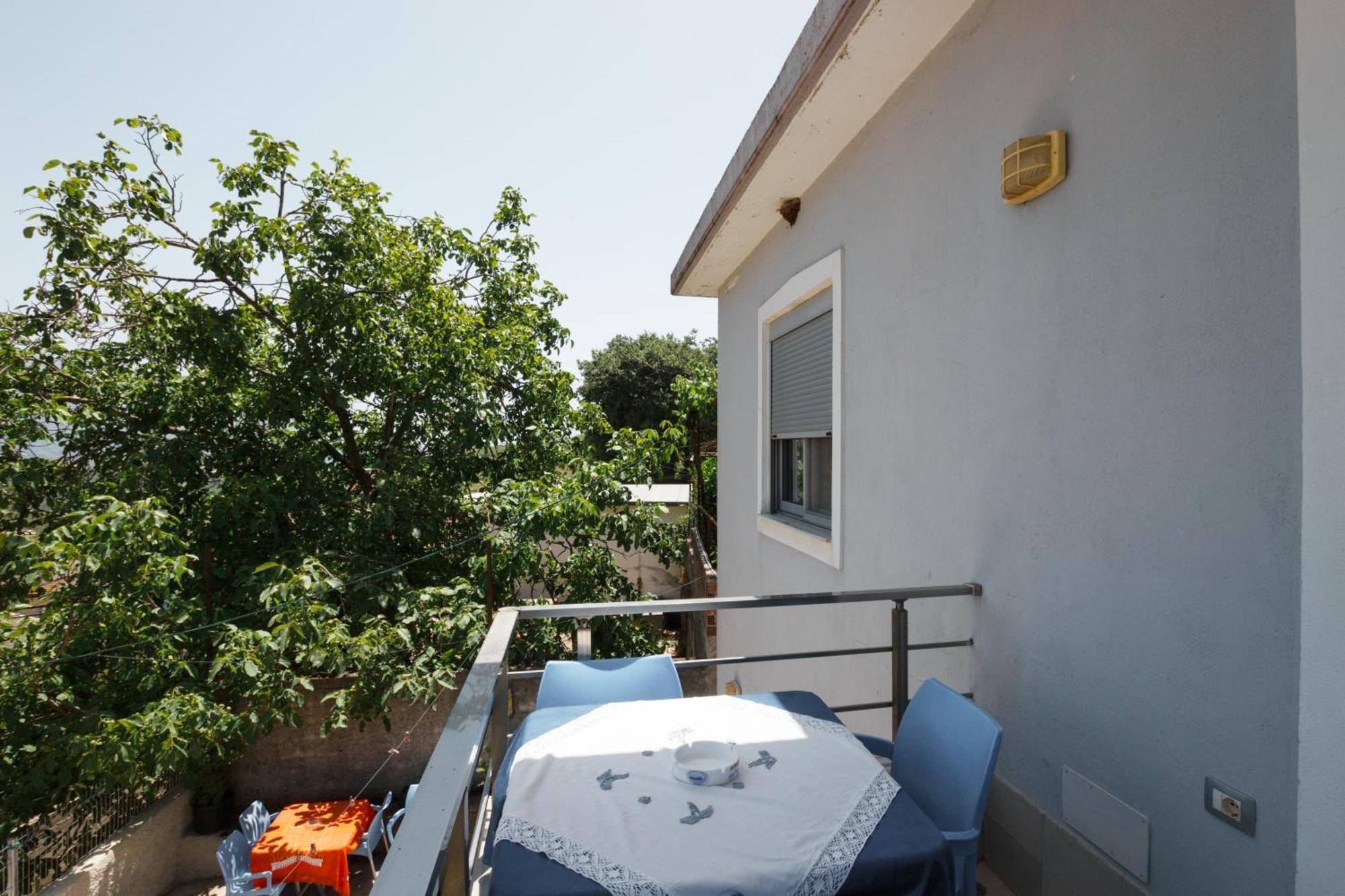 Leka Guesthouse Gjirokastër Dış mekan fotoğraf