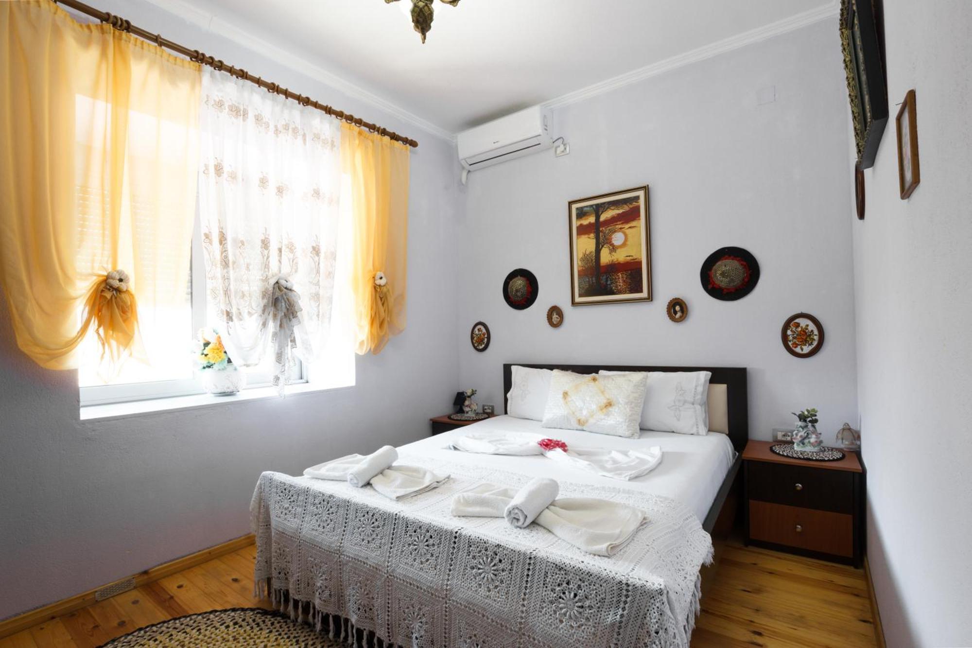 Leka Guesthouse Gjirokastër Dış mekan fotoğraf